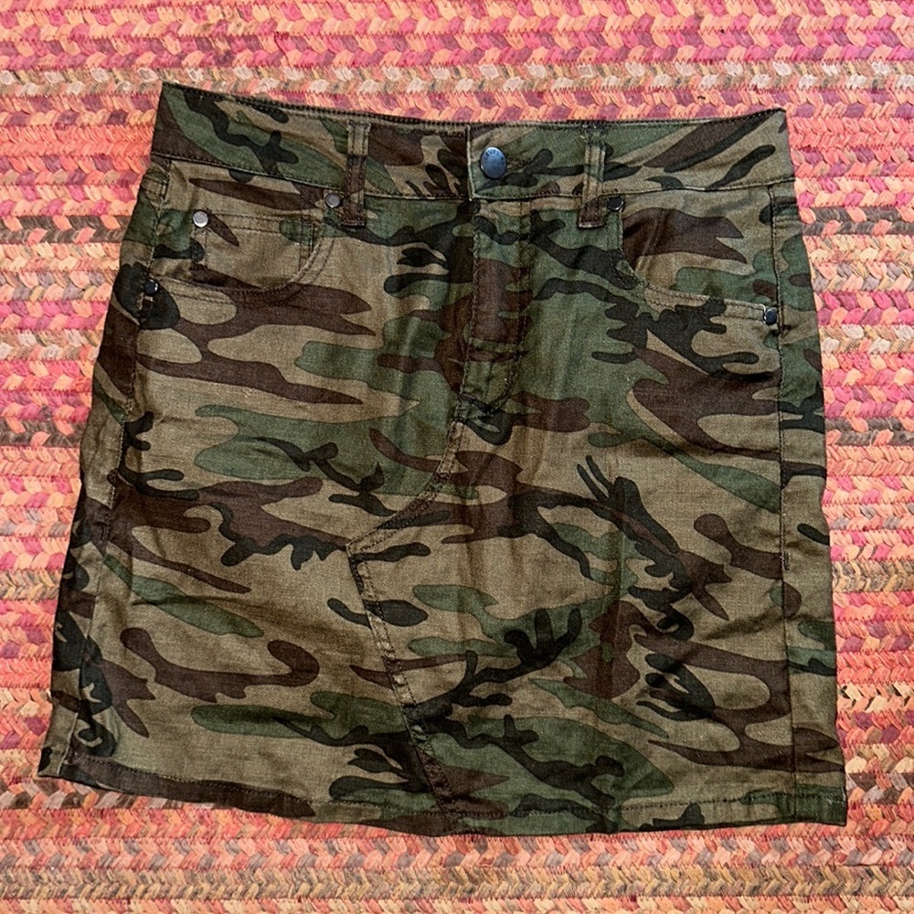 LEVEL 99 CAMO ARMY PRINT DENIM MINI SKIRT